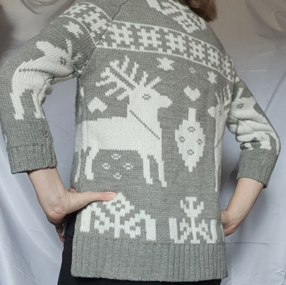 Nordic grey reindeer sweater - Picture 2 of 7